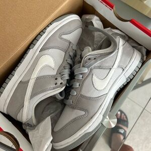 Nike Dunk Low Gray Women’s Size 5 Brand New Original Box Free shipping